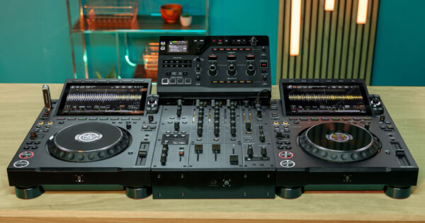 Alphatheta DJM-V5