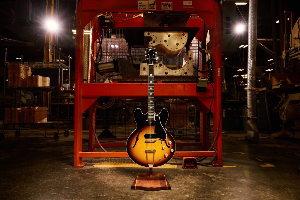 Gibson ES-330