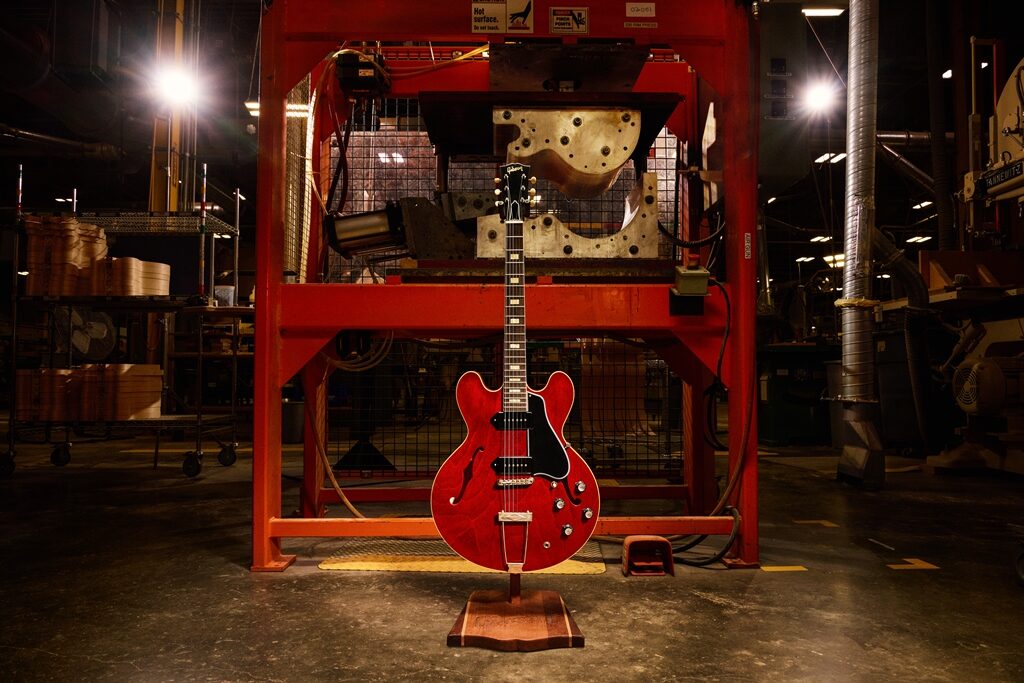 Gibson ES-330