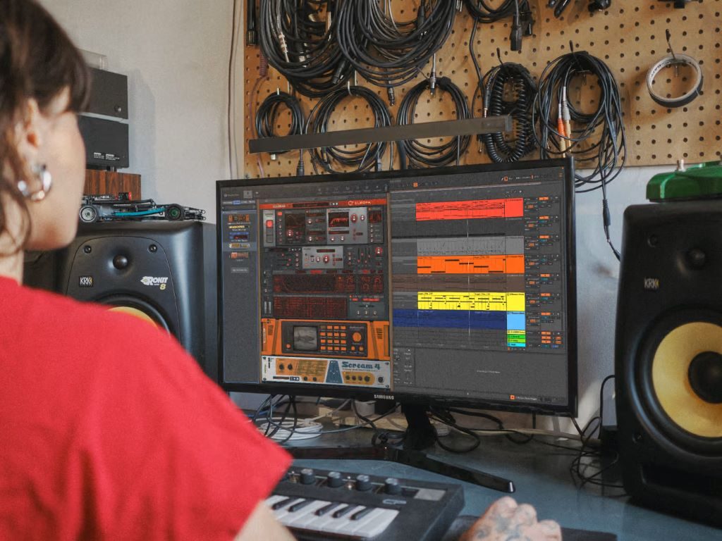 Reason Free, Reason Studios, Reason Rack, VST3, AU, AAX, DAW, software musicale, plugin gratuiti, musica elettronica