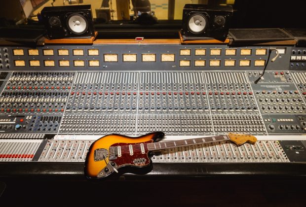 Fender, Fender Custom Shop, George Harrison, Bass VI, Beatles, Abbey Road, Limited Edition, Relic