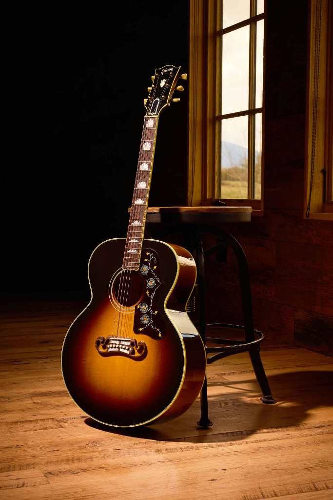 Gibson, Gibson Acoustic, Gibson Acoustic Craftory, Gibson Bozeman, chitarre acustiche, Gibson Gear Guide, Dinesh Lekhraj, Robi Johns, Don Ruffatto, liuteria