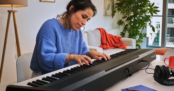 Roland, Roland FP-40, pianoforte digitale, Piano Reality, PHA-4 Standard, pianoforti Roland, Bluetooth MIDI, USB-C