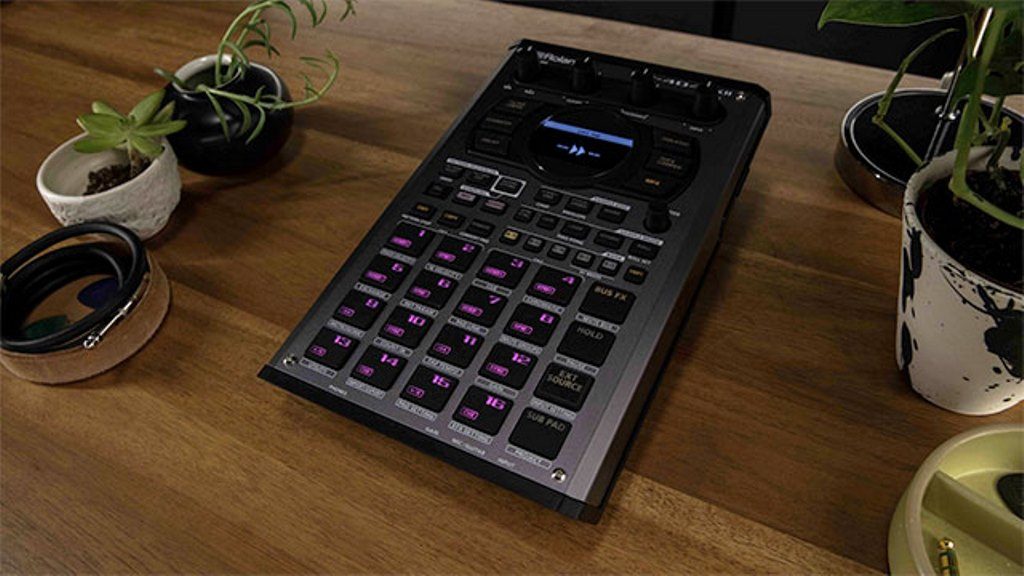 Roland, Serie S, sampler Roland, sampling, S-10, S-50, S-330, S-550, S-760, S-770, vintage, storia, strumenti musicali, musica elettronica, riccardo gerbi