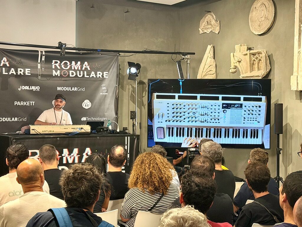 roma modulare 2026, alfredo migliavacca, sm strumenti musicali, luoghi del suono, news, reportage, sintetizzatori, synth, musica elettronica, roma modulare