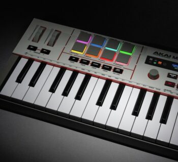Akai Professional MPK Mini Plus II, Master keyboard MIDI, Controller MIDI, Tastiere MIDI, MPC, Produzione musicale, Ableton Live, Native Instruments, Sintetizzatori modulari, news, midiware