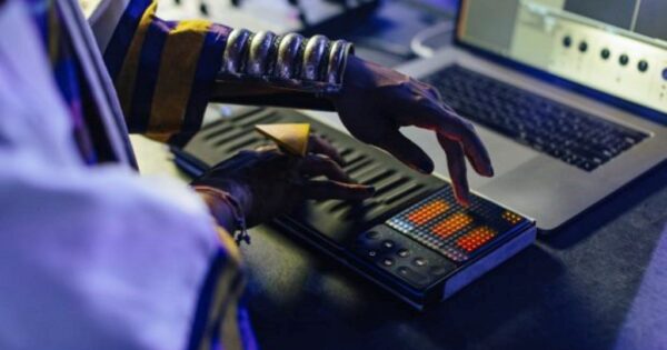 ROLI, Seaboard, strumenti musicali, sintetizzatori, MPE, music technology, software musicali, mercato musicale, crisi aziendali