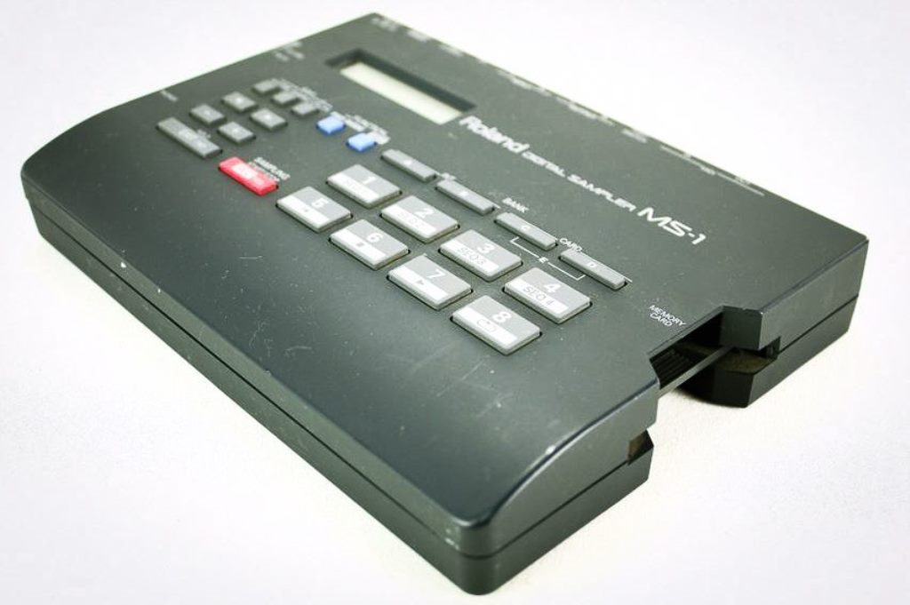 Roland, Serie S, sampler Roland, sampling, S-10, S-50, S-330, S-550, S-760, S-770, vintage, storia, strumenti musicali, musica elettronica, riccardo gerbi