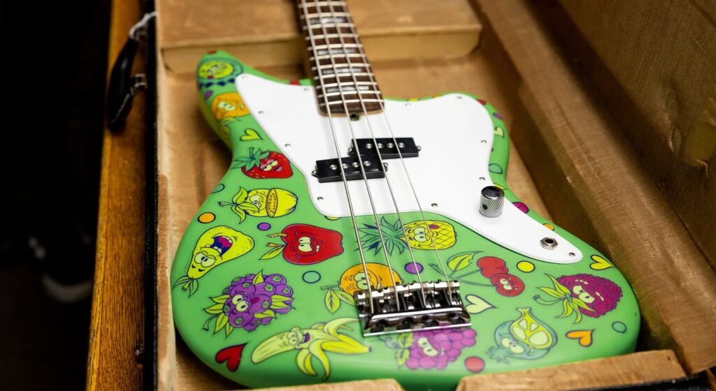 Fender, Mark Hoppus, blink-182, Jaguar Bass, basso elettrico, Seymour Duncan, strumenti musicali, signature bass, pop punk