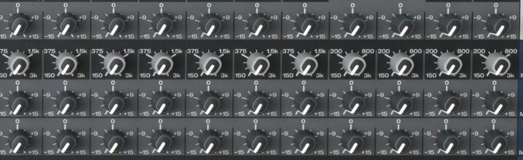 Exhibo, Luca Pilla, mixer analogico professionale, recensione mixer analogico, Soundcraft, soundcraft sapphyre, soundcraft signature plus, soundcraft signature plus review, soundcraft gb, test, news